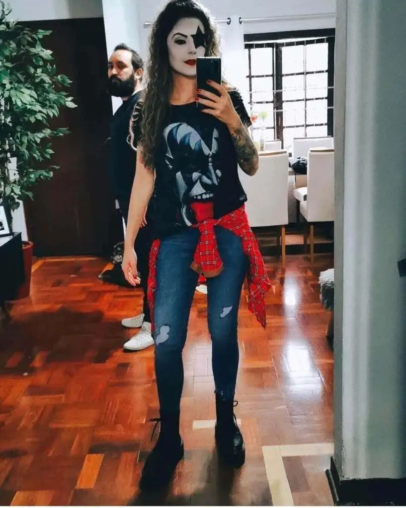 What To Wear To a Kiss Concert? January 2024 ( 10+ Real Life Outfit Ideas For Guys & Girls