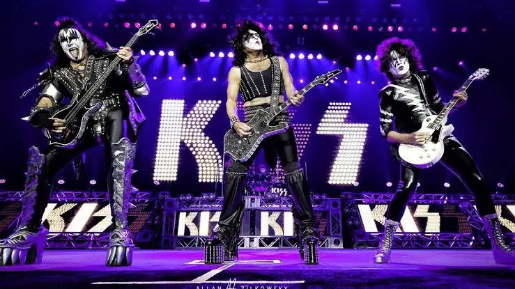 What to wear to a kiss concert